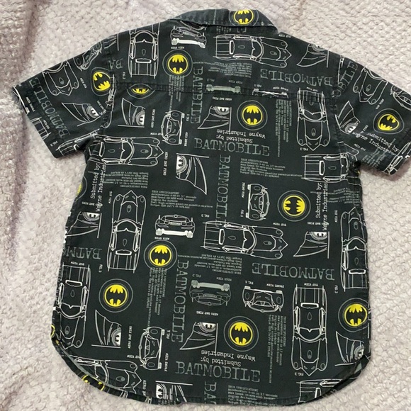 COPY - Batman button down shirt. - Picture 2 of 2